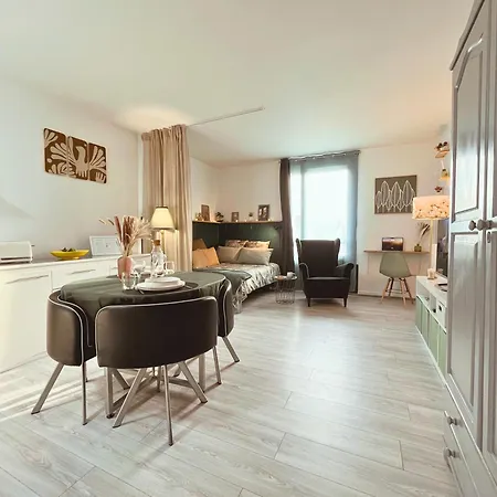 Apartment Le Petit Par Your Sweet Loc Margny-les-Compiegne
